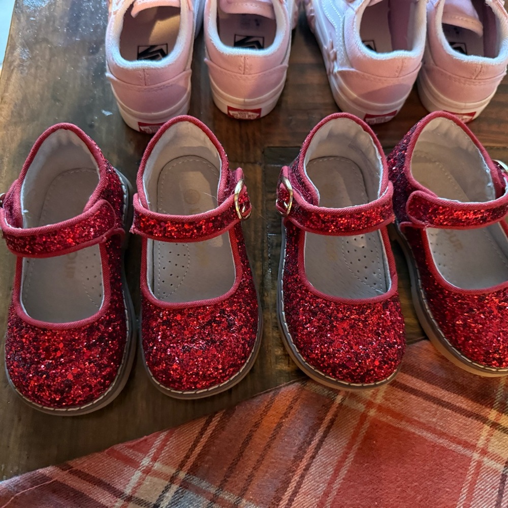 L’amour Glitter Red Kids Mary Jane Shoes